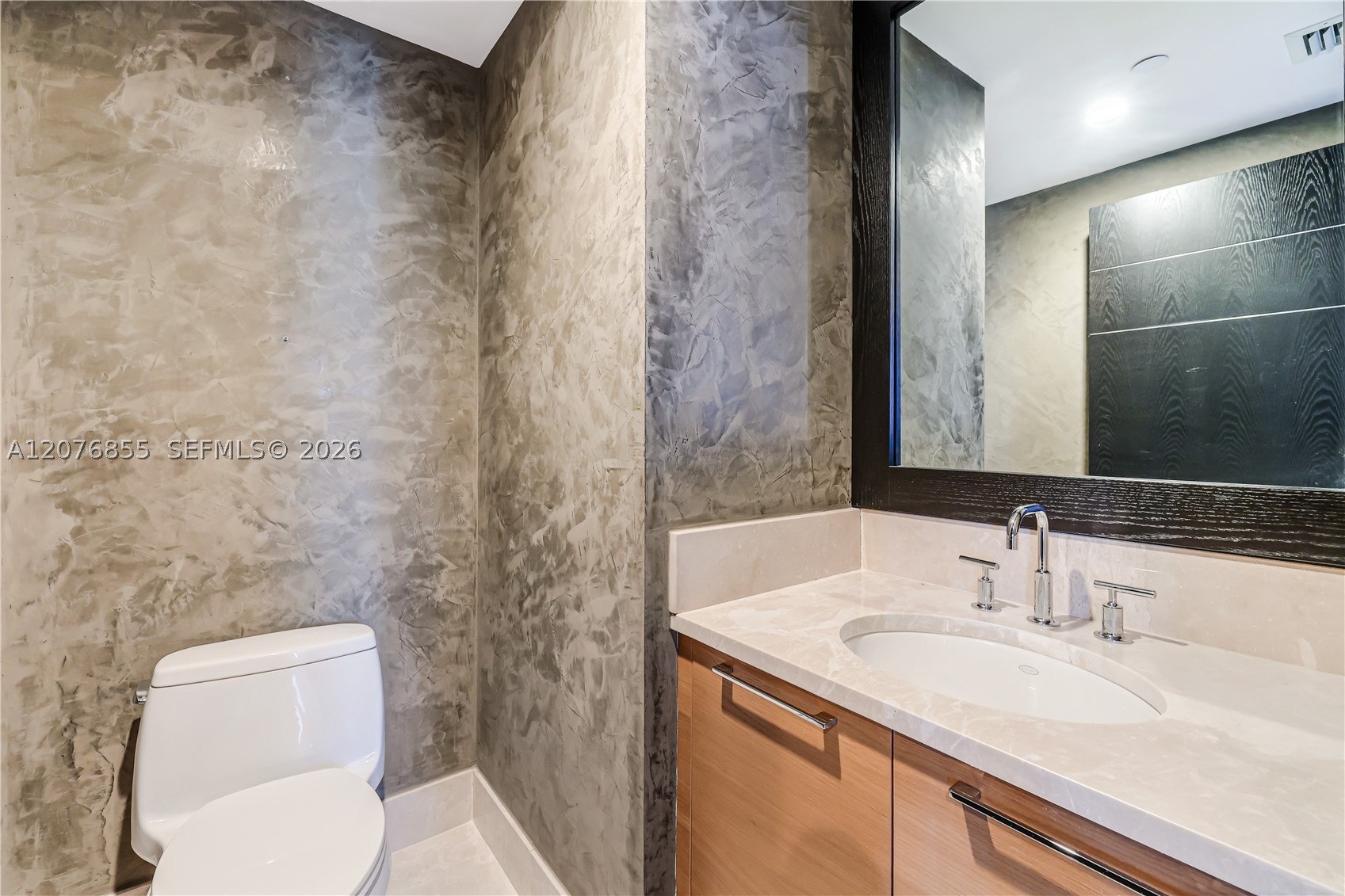 17001 Collins Ave #2508 Sunny Isles Beach, FL 33160