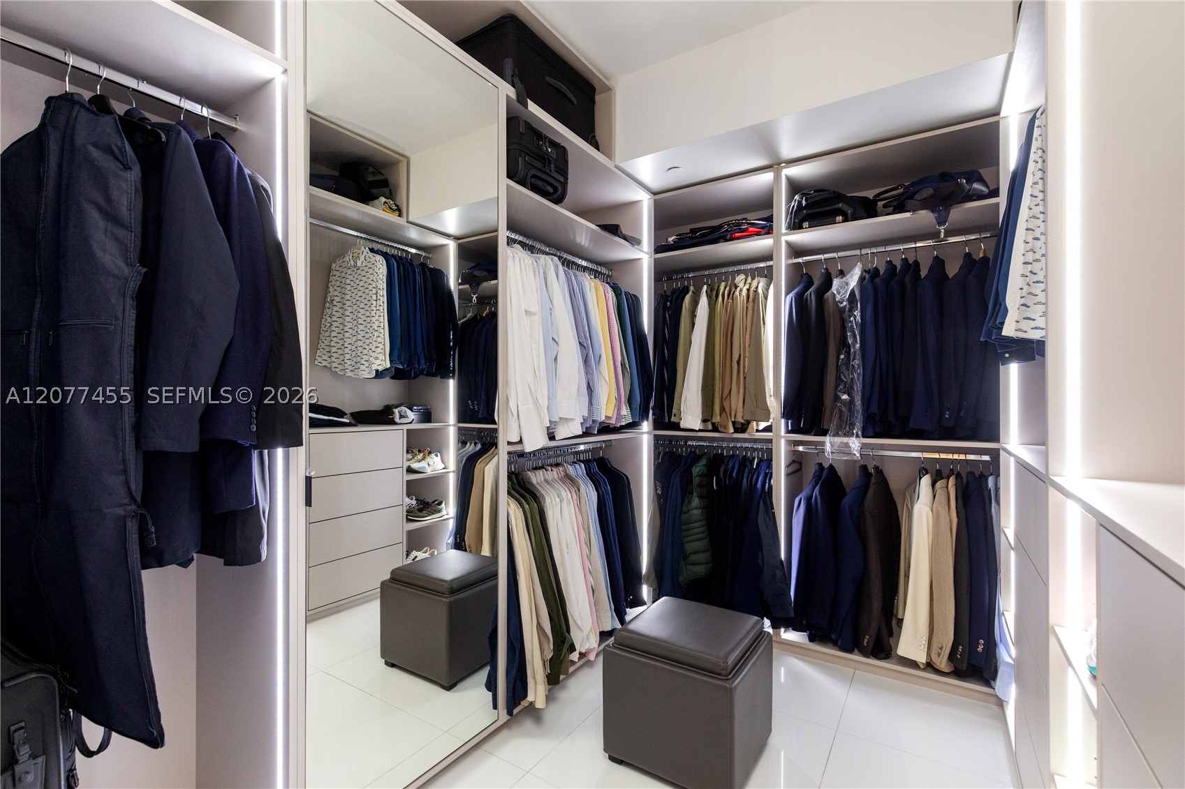 1010 Brickell Ave #1701 Miami, FL 33131