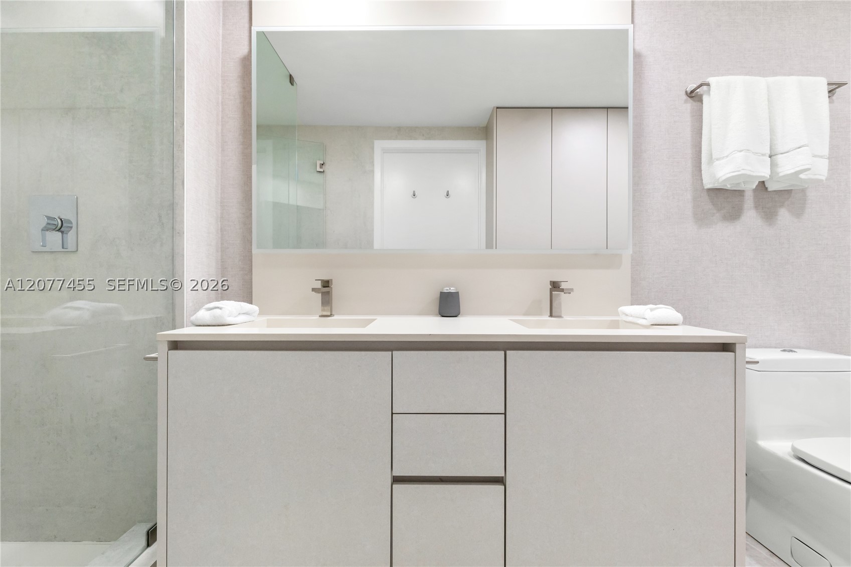 1010 Brickell Ave #1701 Miami, FL 33131