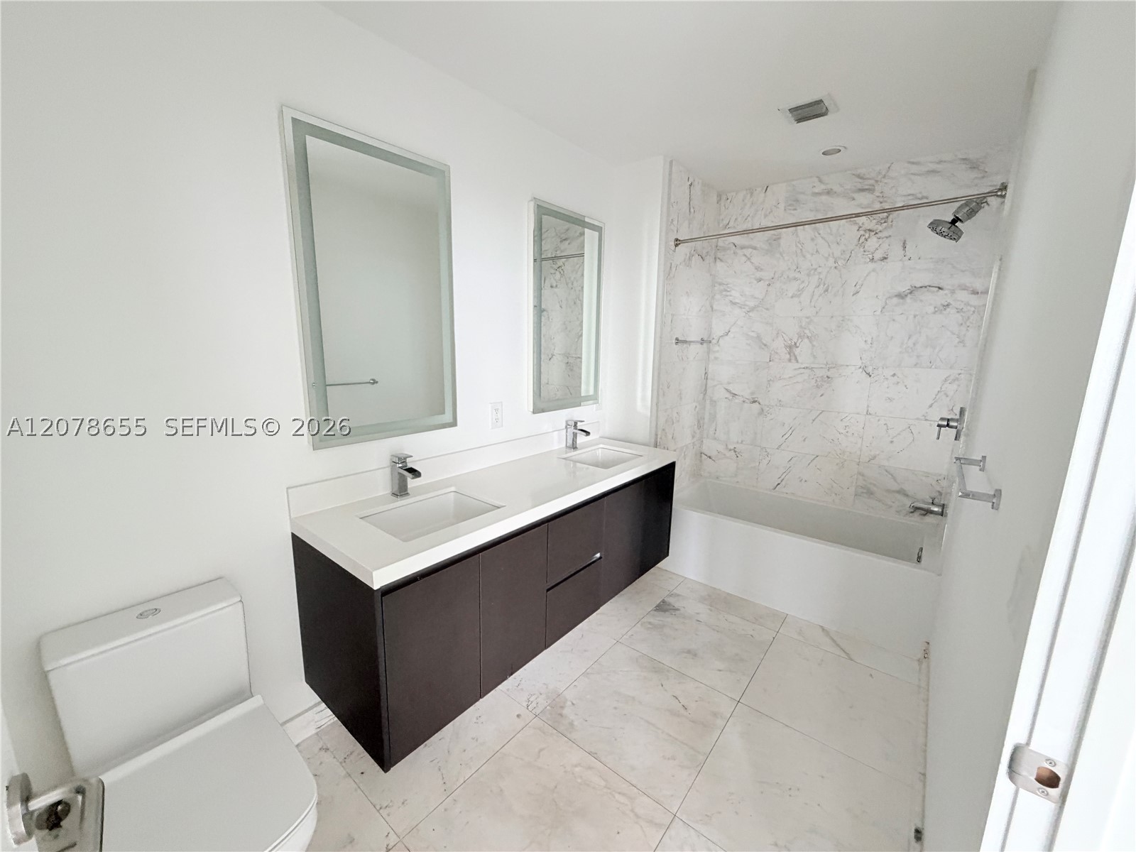 851 NE 1st Ave #3202 Miami, FL 33132