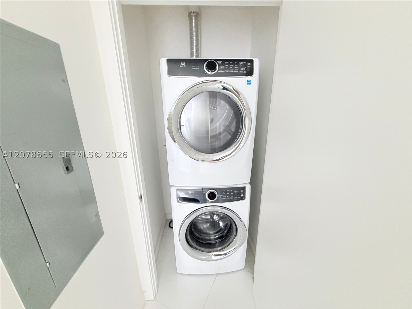 851 NE 1st Ave #3202 Miami, FL 33132