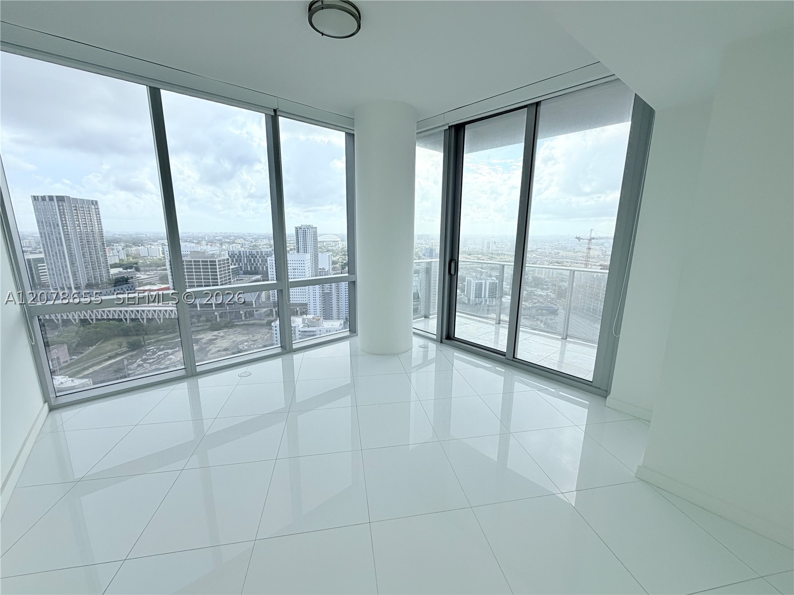 851 NE 1st Ave #3202 Miami, FL 33132