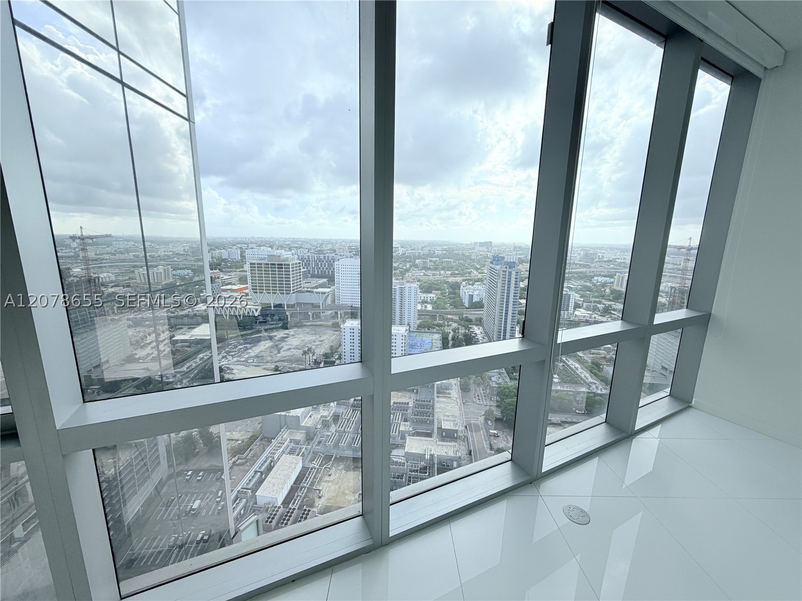 851 NE 1st Ave #3202 Miami, FL 33132