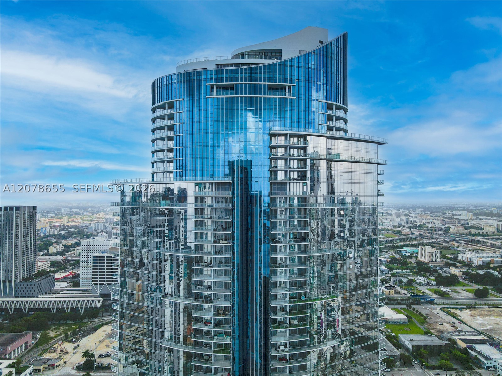 851 NE 1st Ave #3202 Miami, FL 33132