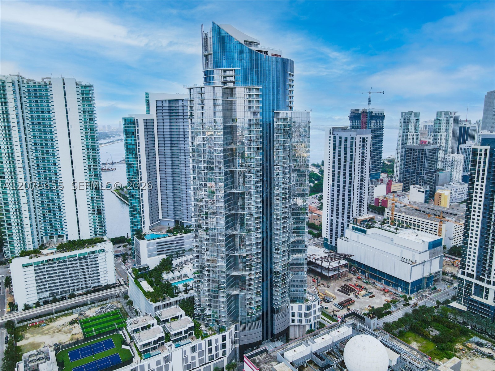 851 NE 1st Ave #3202 Miami, FL 33132