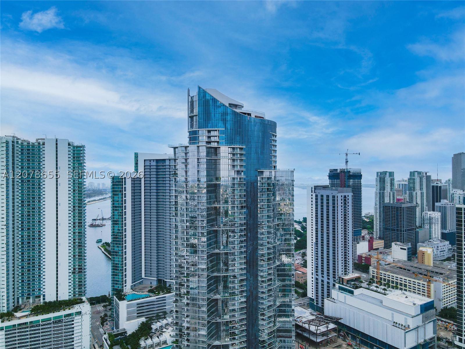 851 NE 1st Ave #3202 Miami, FL 33132