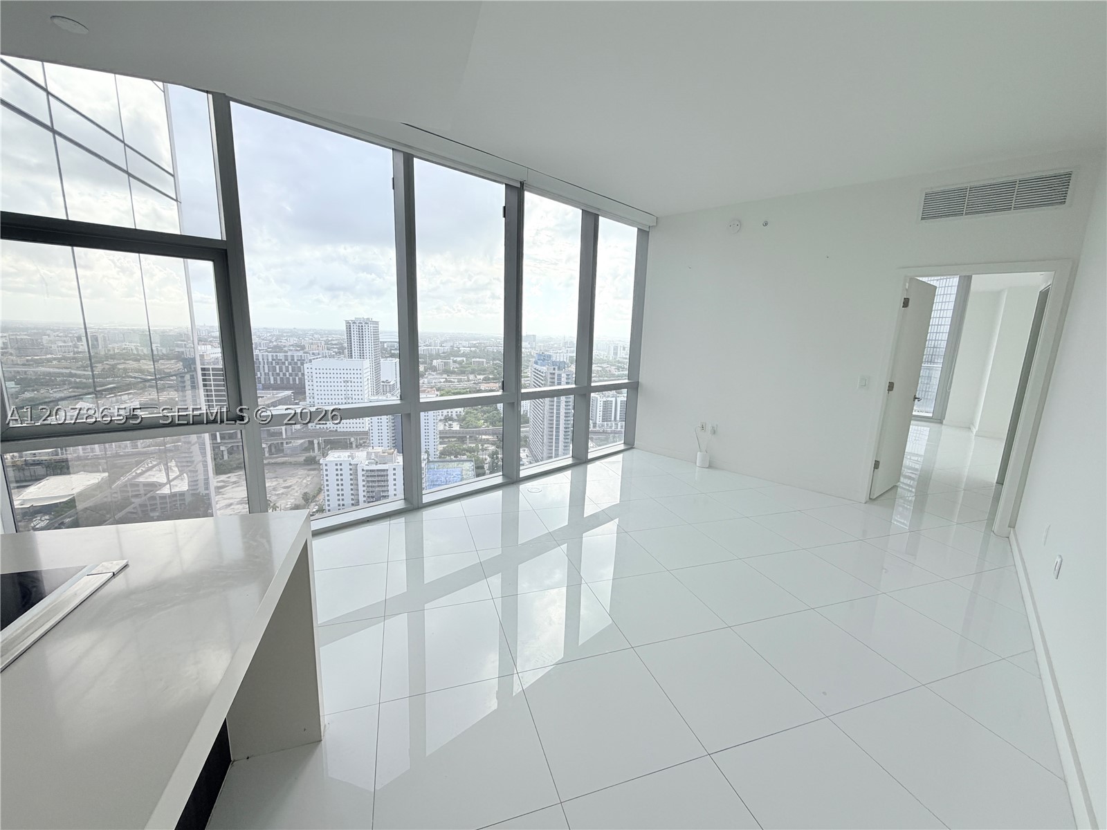851 NE 1st Ave #3202 Miami, FL 33132