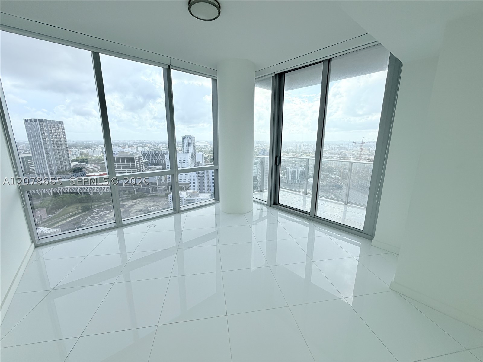 851 NE 1st Ave #3202 Miami, FL 33132