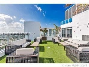 image Brickell Ten13