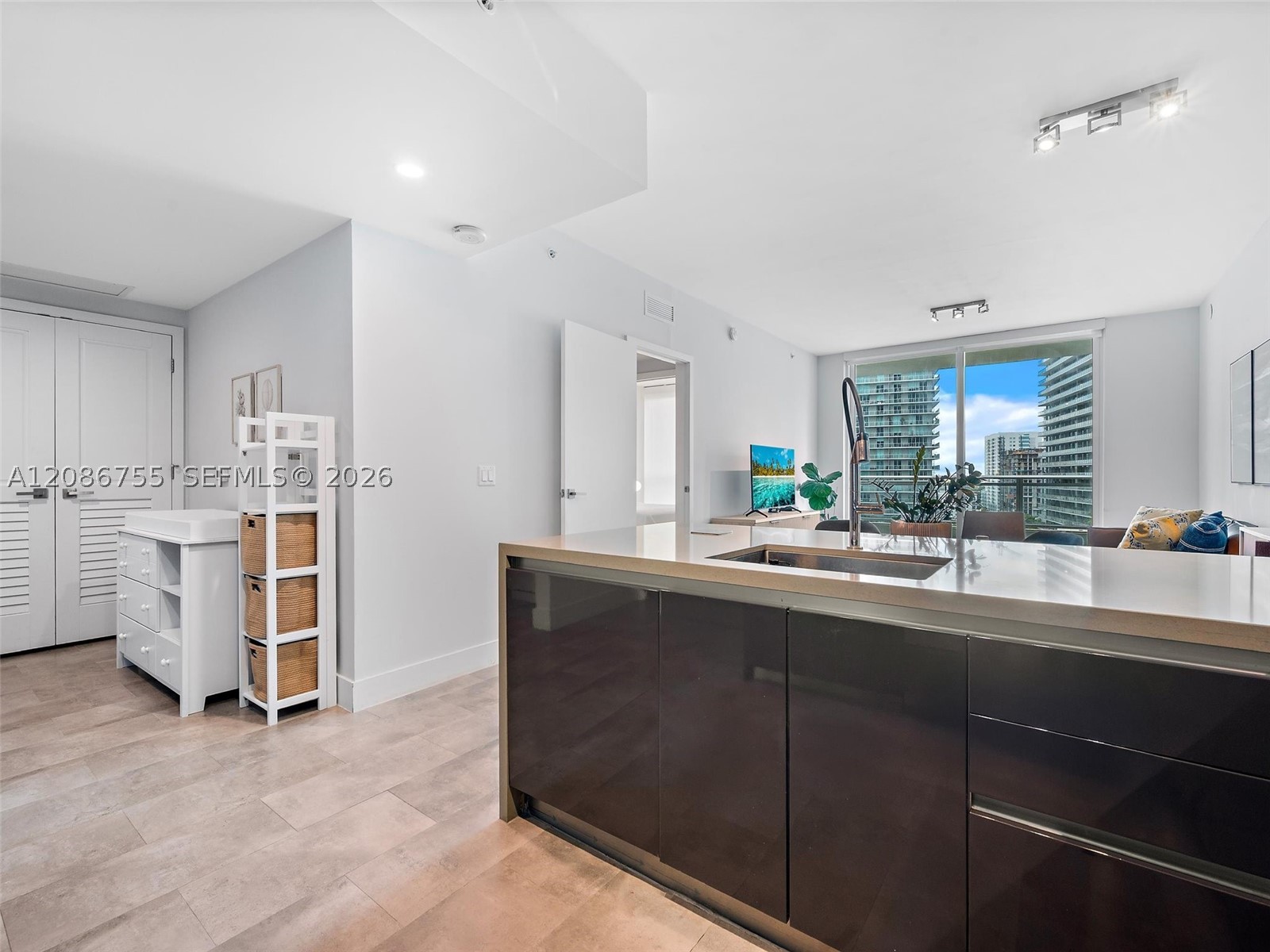 image The Bond on Brickell10
