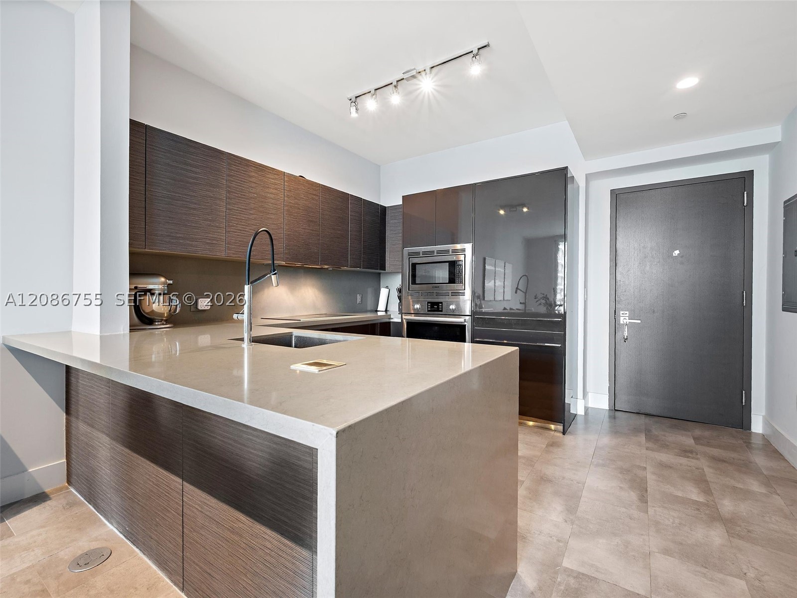 image The Bond on Brickell11