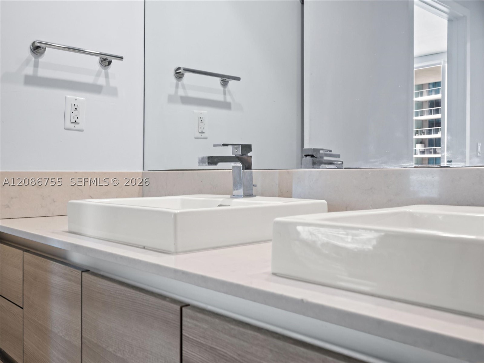 image The Bond on Brickell19