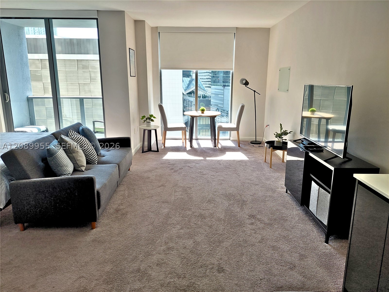 31 SE 6th St #1405