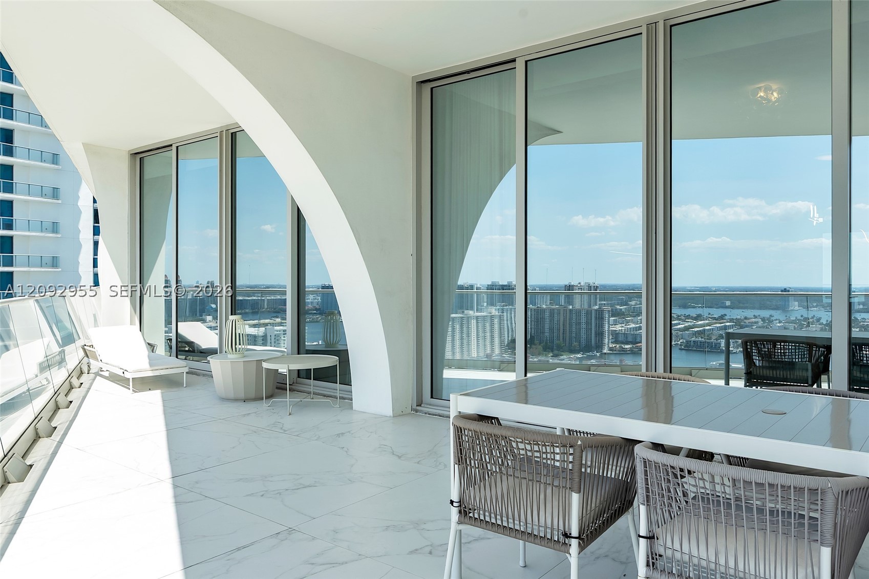 image Jade Signature41