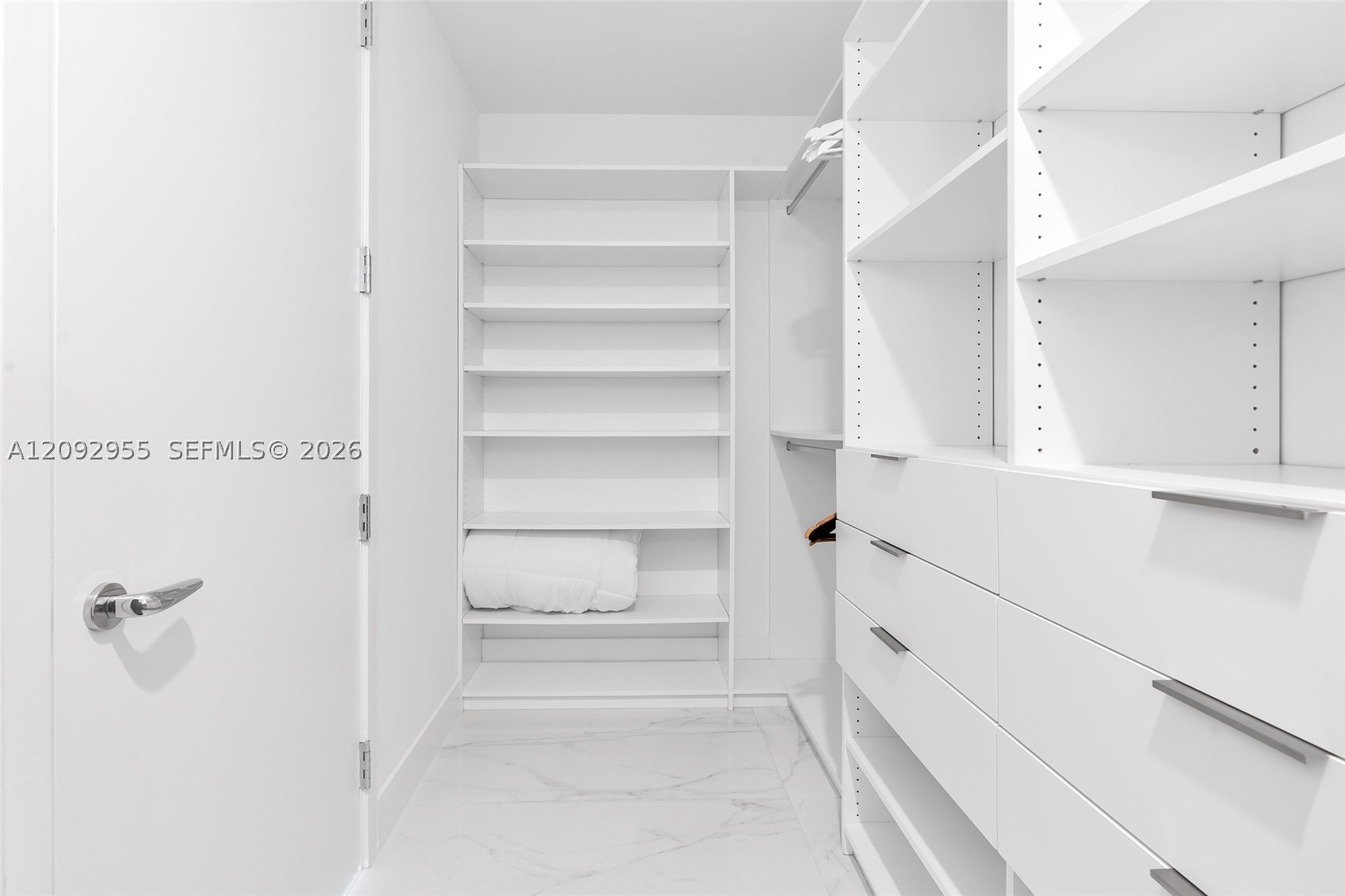 image Jade Signature61