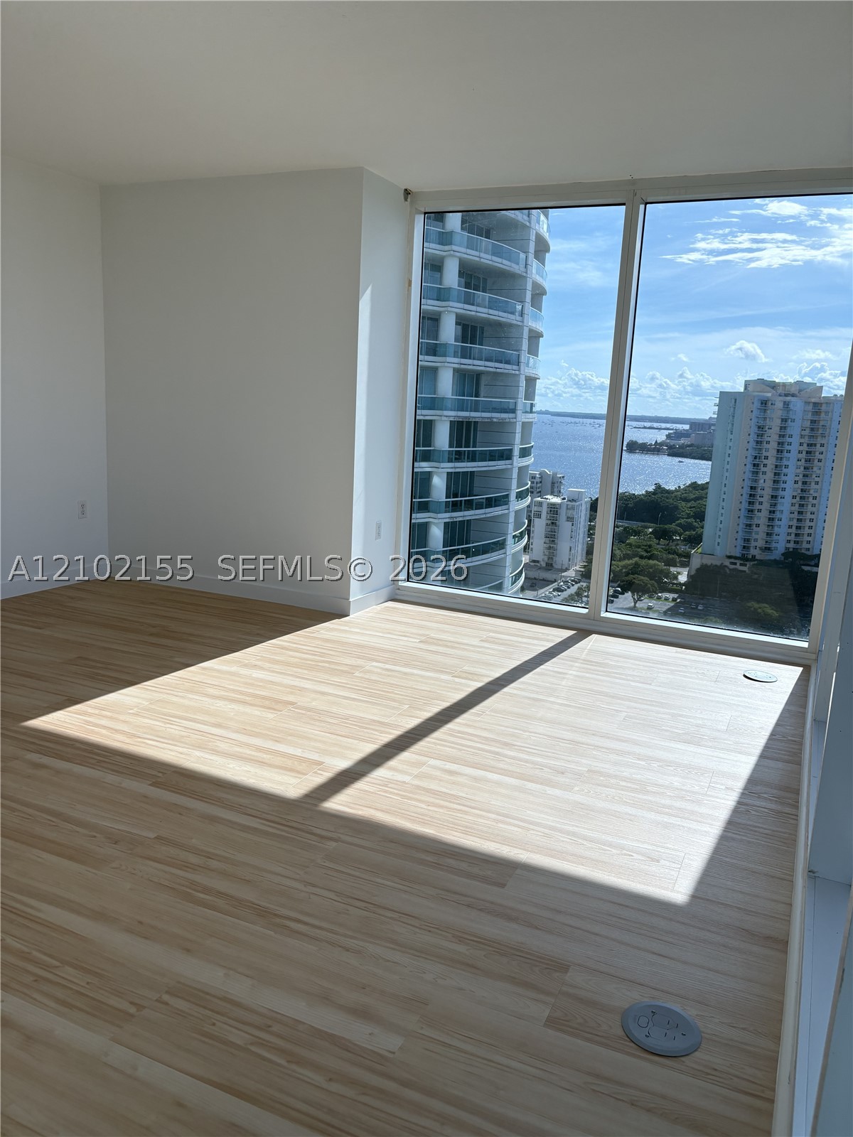 image Skyline on Brickell25