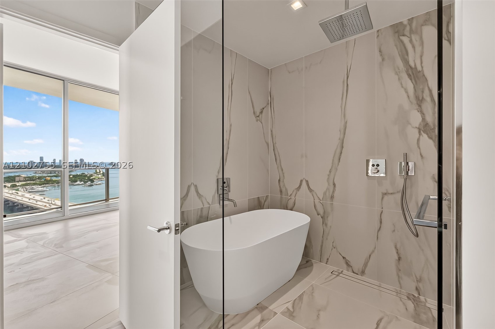 image Casa Bella Residences11
