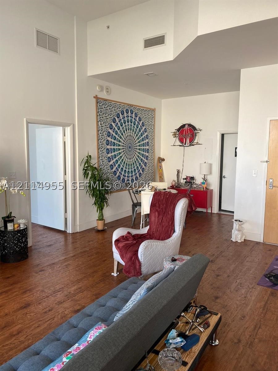 244 Biscayne Blvd #302