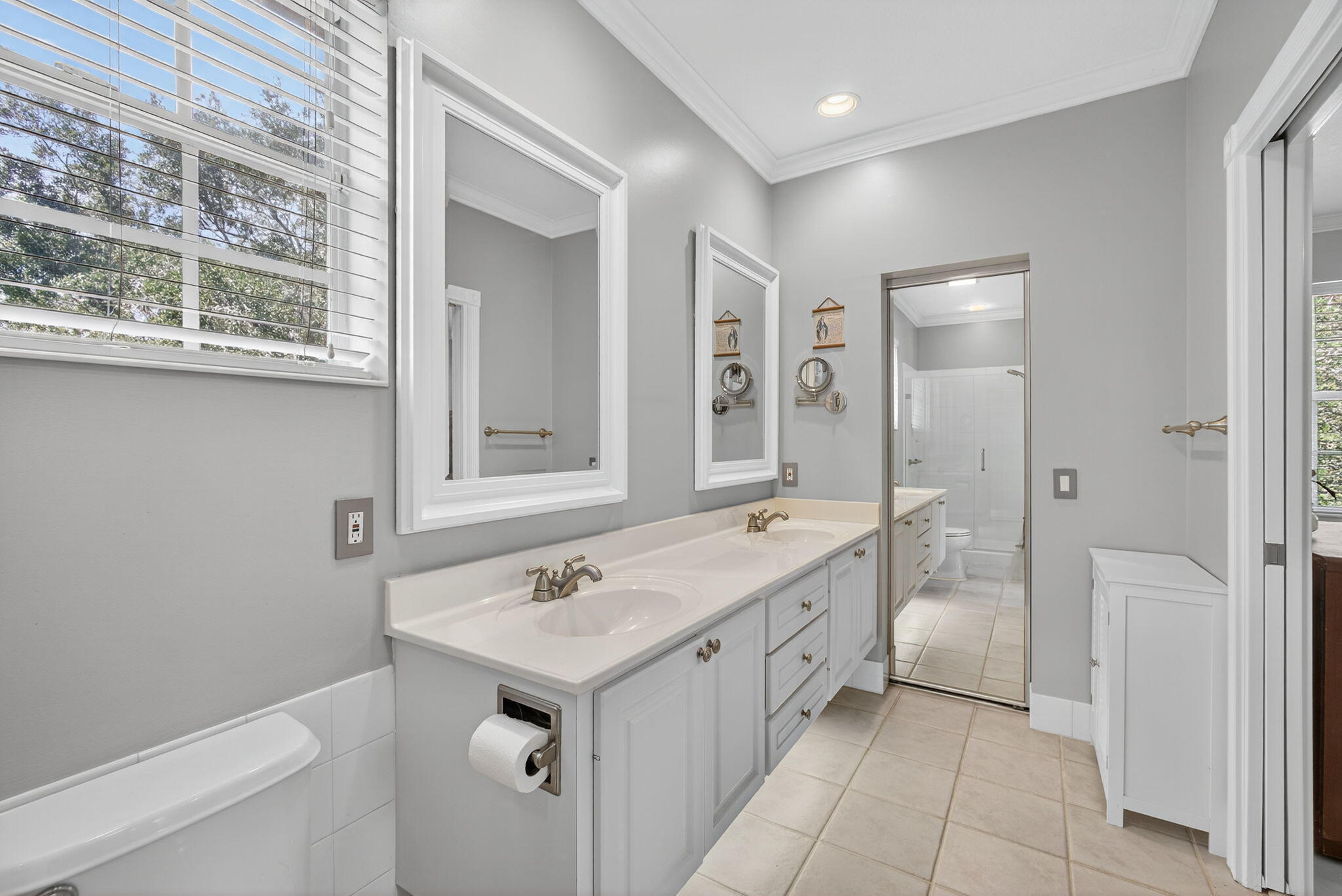 246 Iris Jupiter, FL 33458