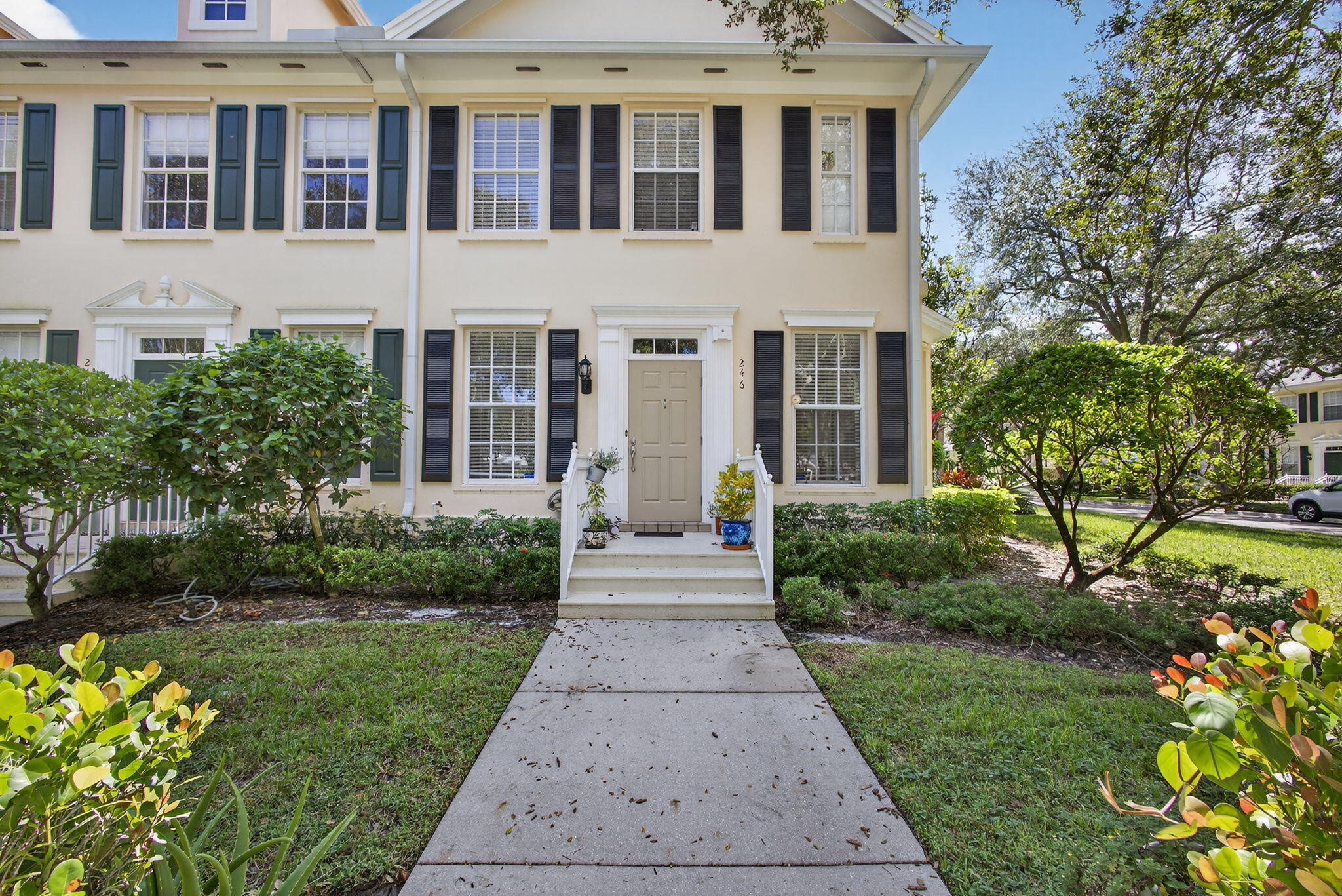 246 Iris Jupiter, FL 33458