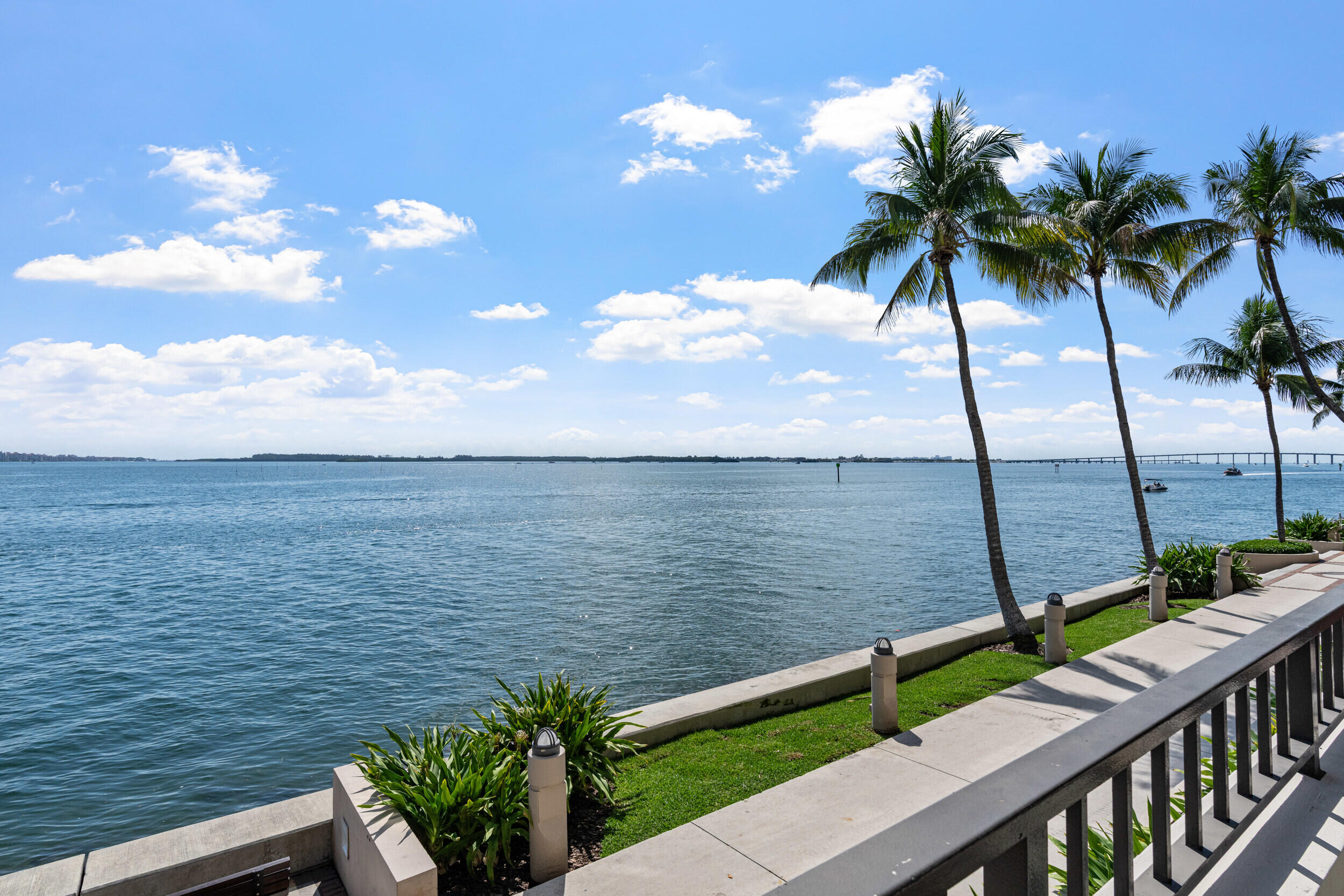 520 Brickell Key #A200 Miami, FL 33131