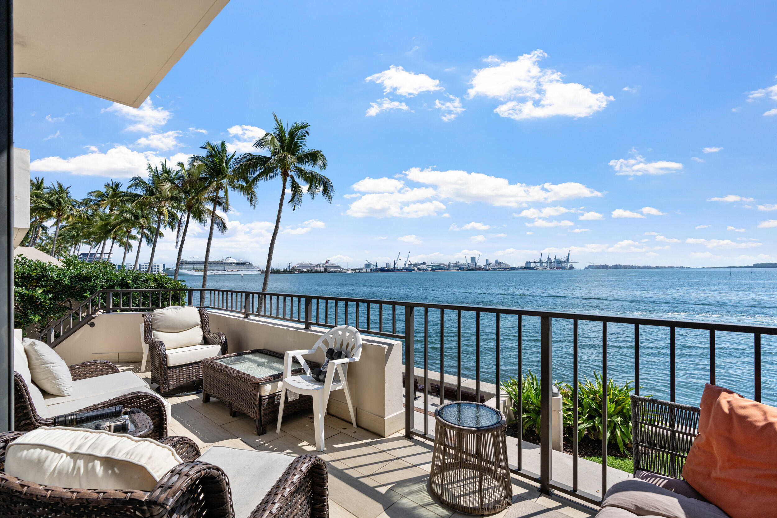 520 Brickell Key #A200 Miami, FL 33131