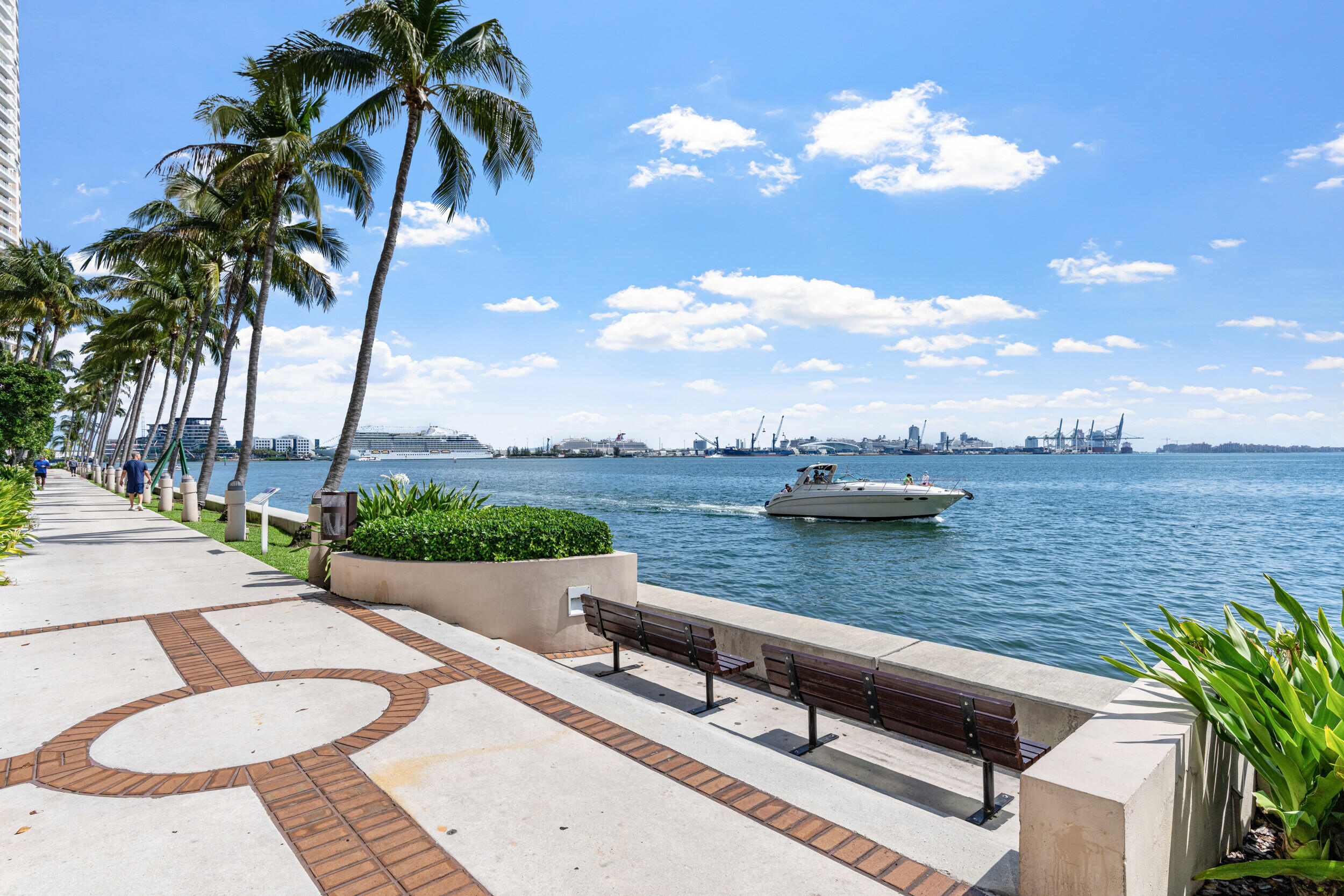 520 Brickell Key #A200 Miami, FL 33131