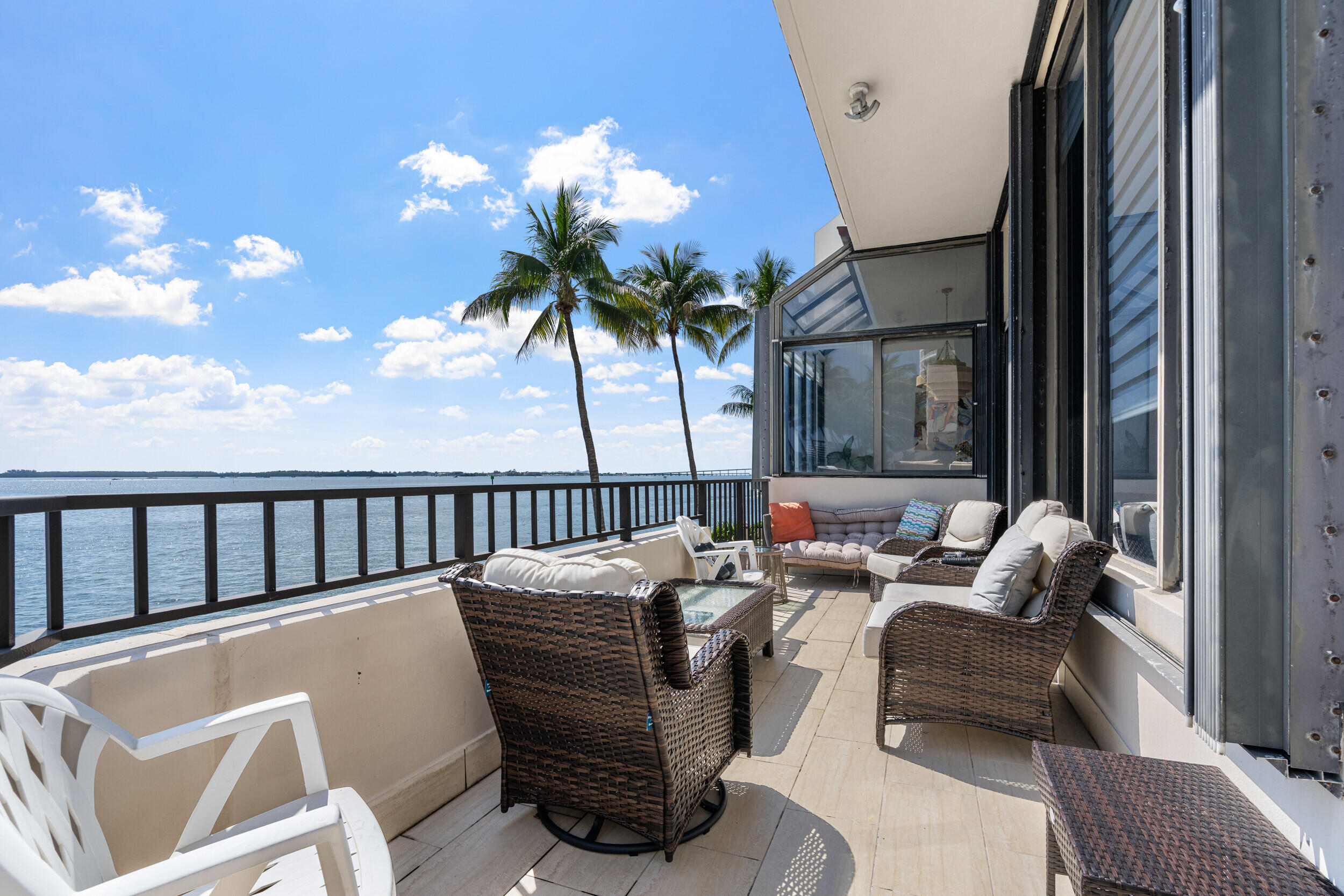 520 Brickell Key #A200 Miami, FL 33131