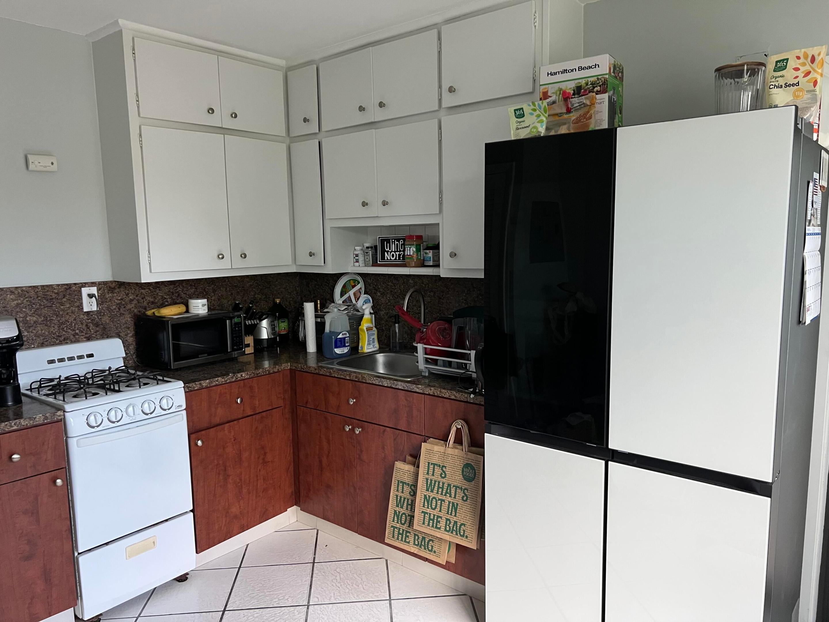 445 NE 109th #4 Miami, FL 33161