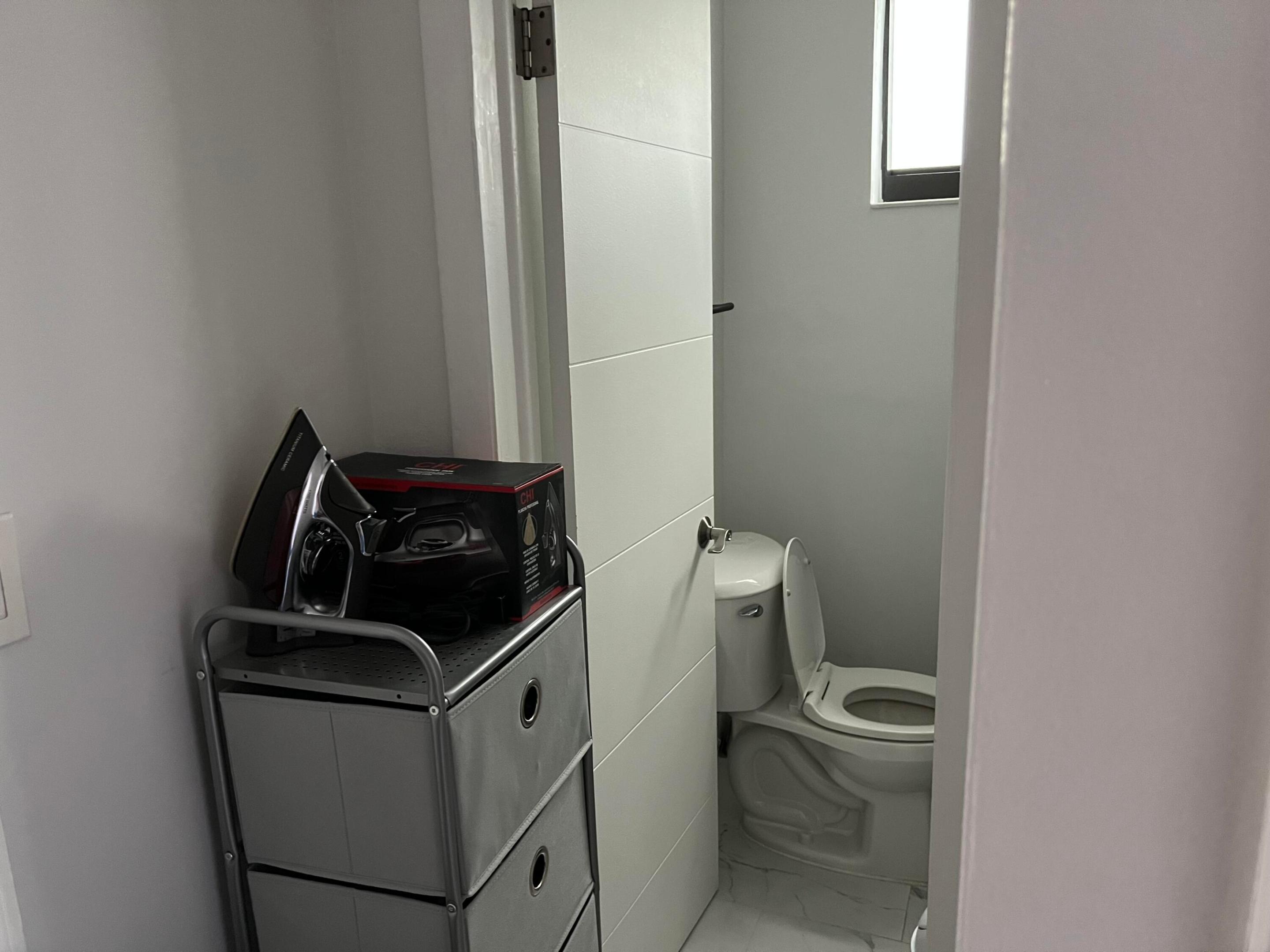 445 NE 109th #4 Miami, FL 33161