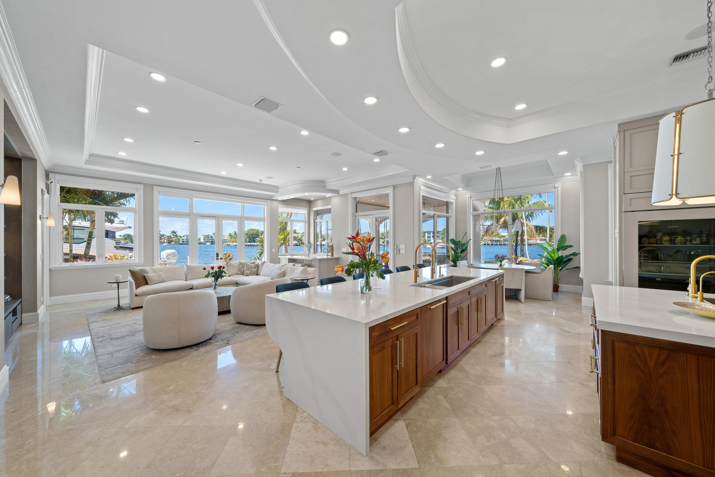 2593 SE 8th Pompano Beach, FL 33062