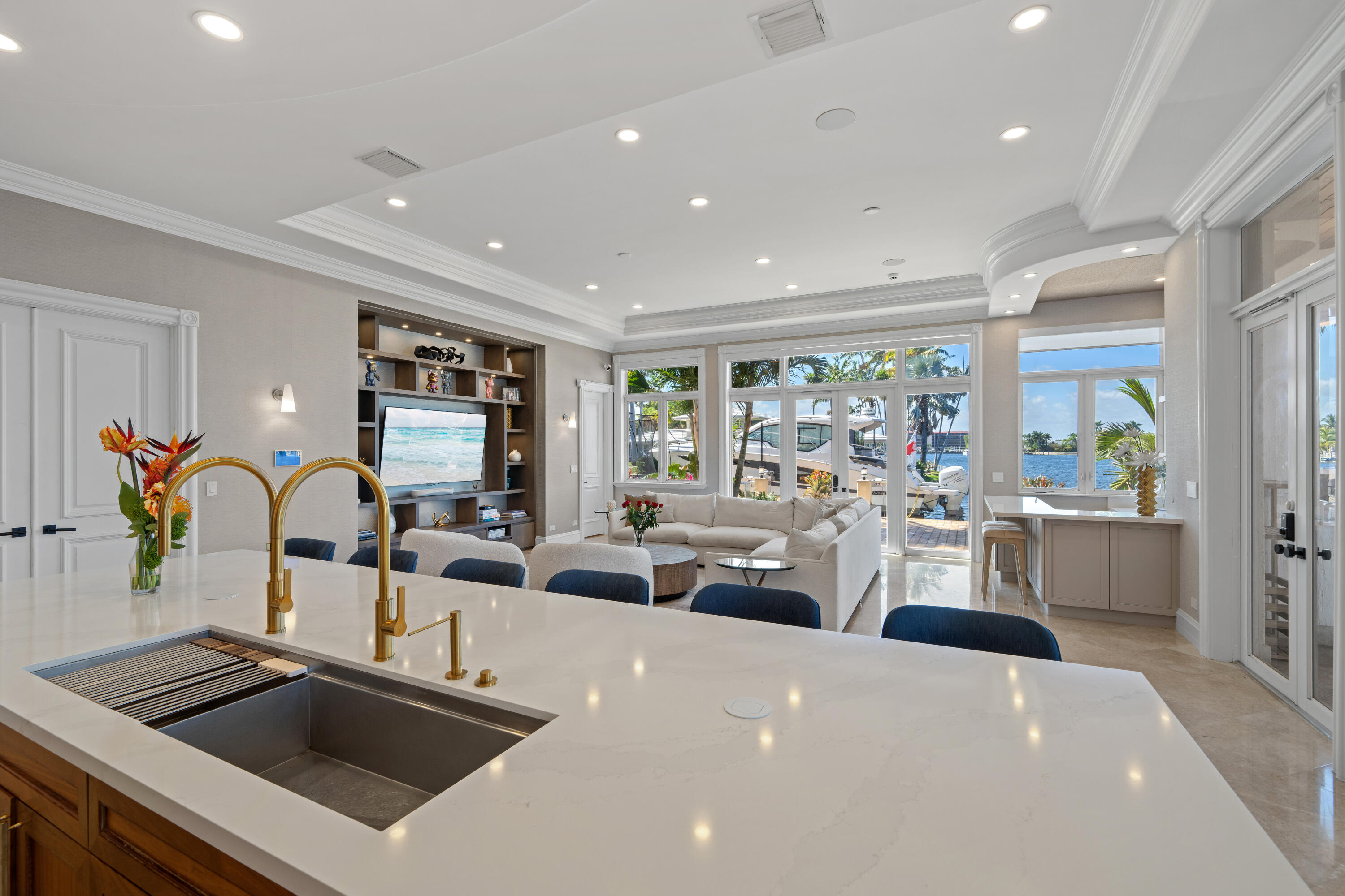 2593 SE 8th Pompano Beach, FL 33062