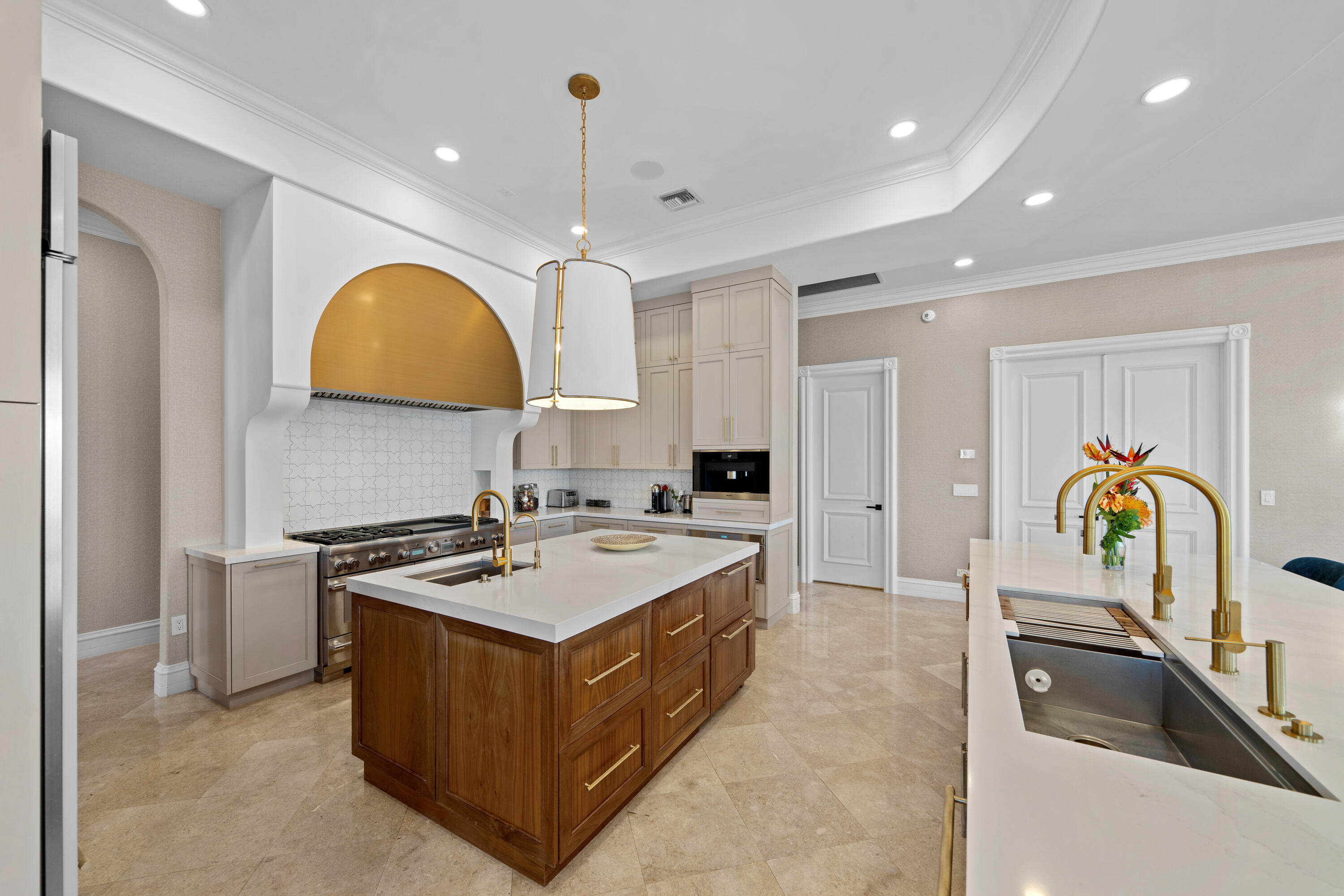 2593 SE 8th Pompano Beach, FL 33062