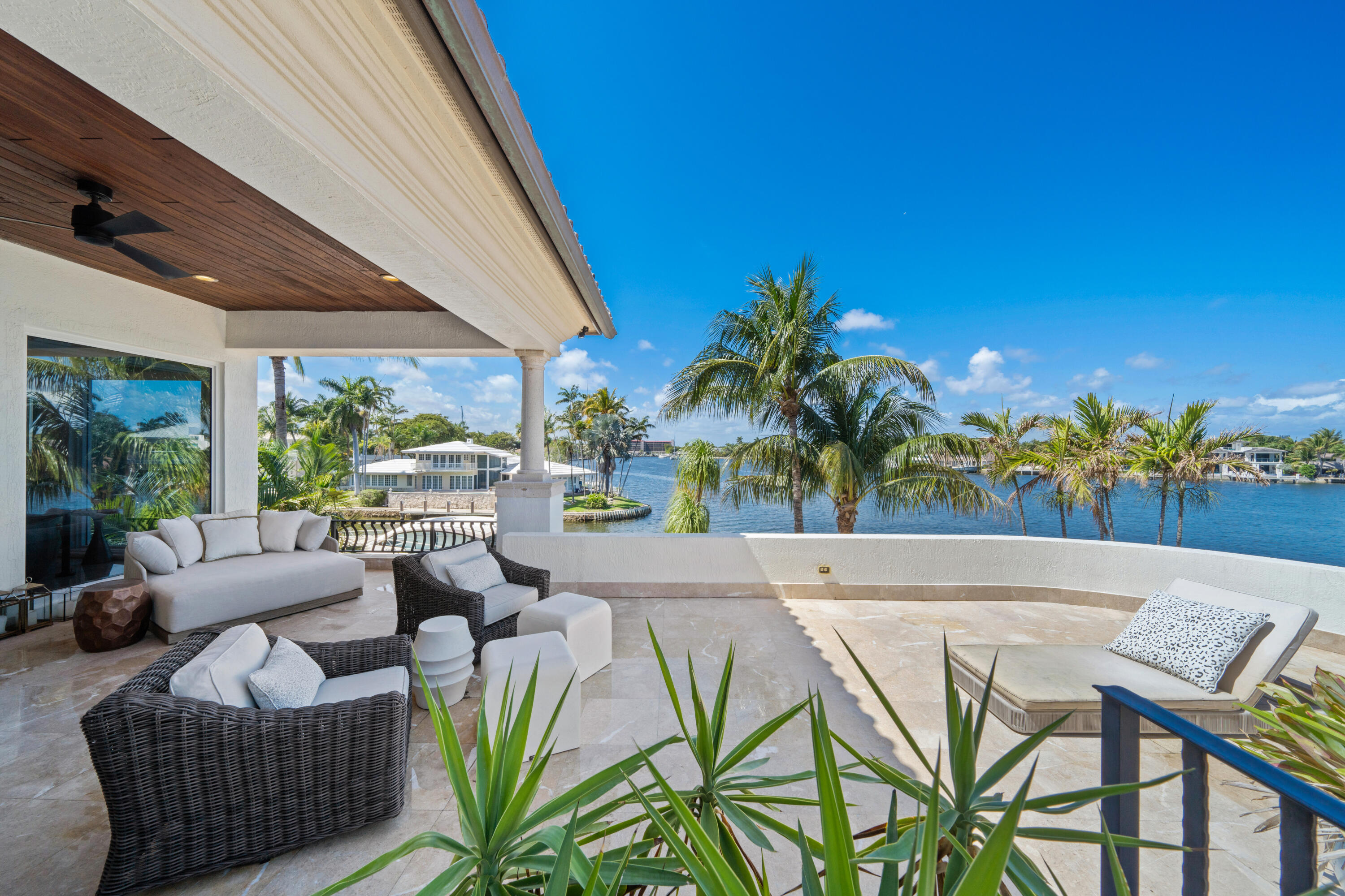 2593 SE 8th Pompano Beach, FL 33062