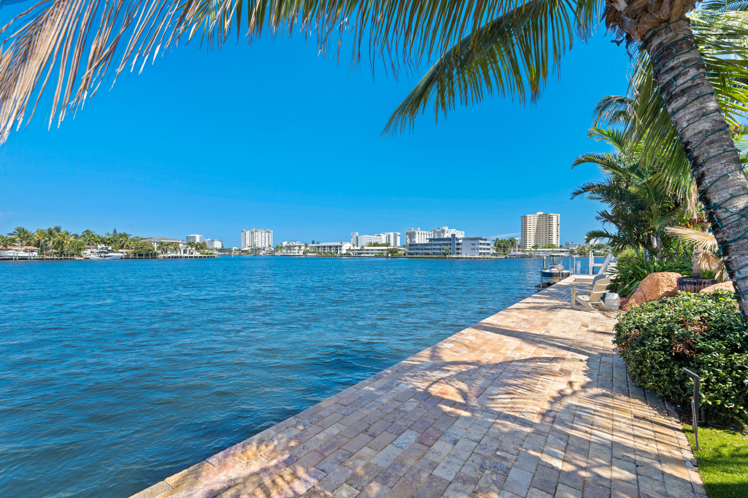 2593 SE 8th Pompano Beach, FL 33062