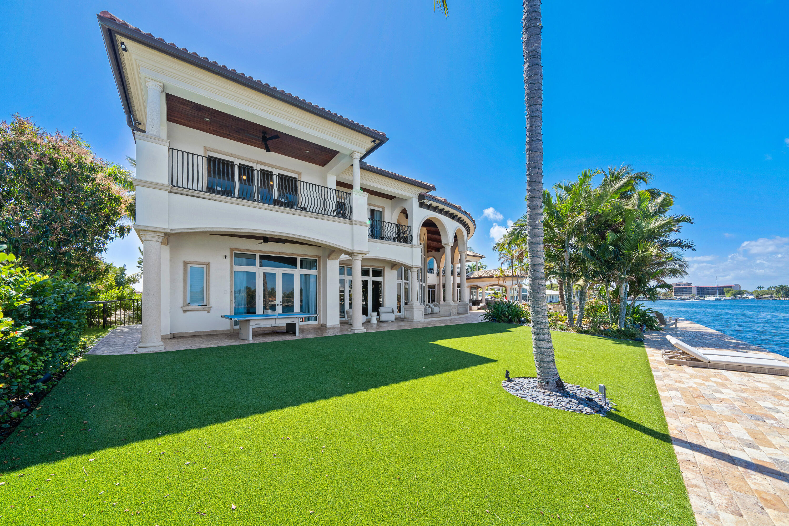 2593 SE 8th Pompano Beach, FL 33062