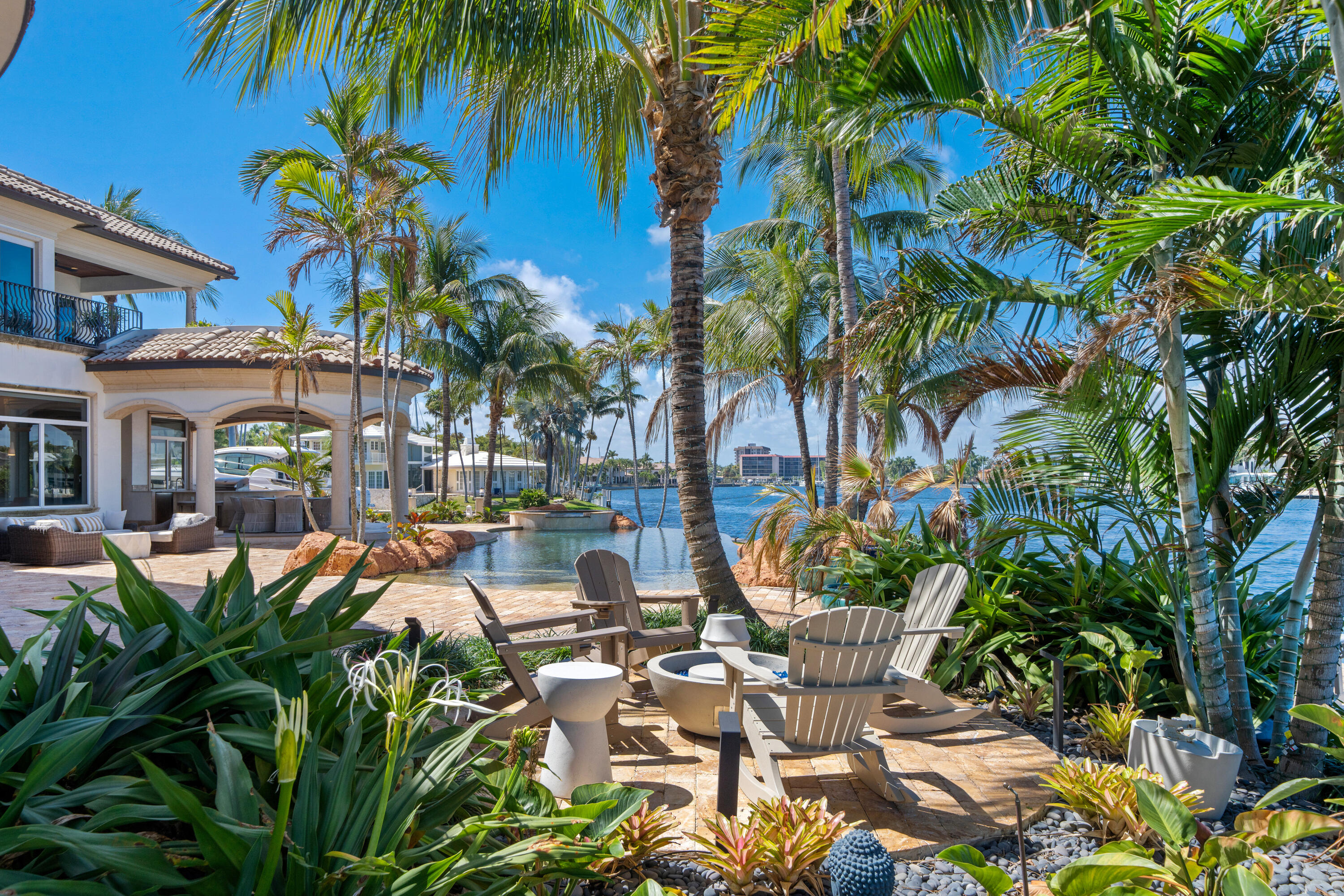 2593 SE 8th Pompano Beach, FL 33062