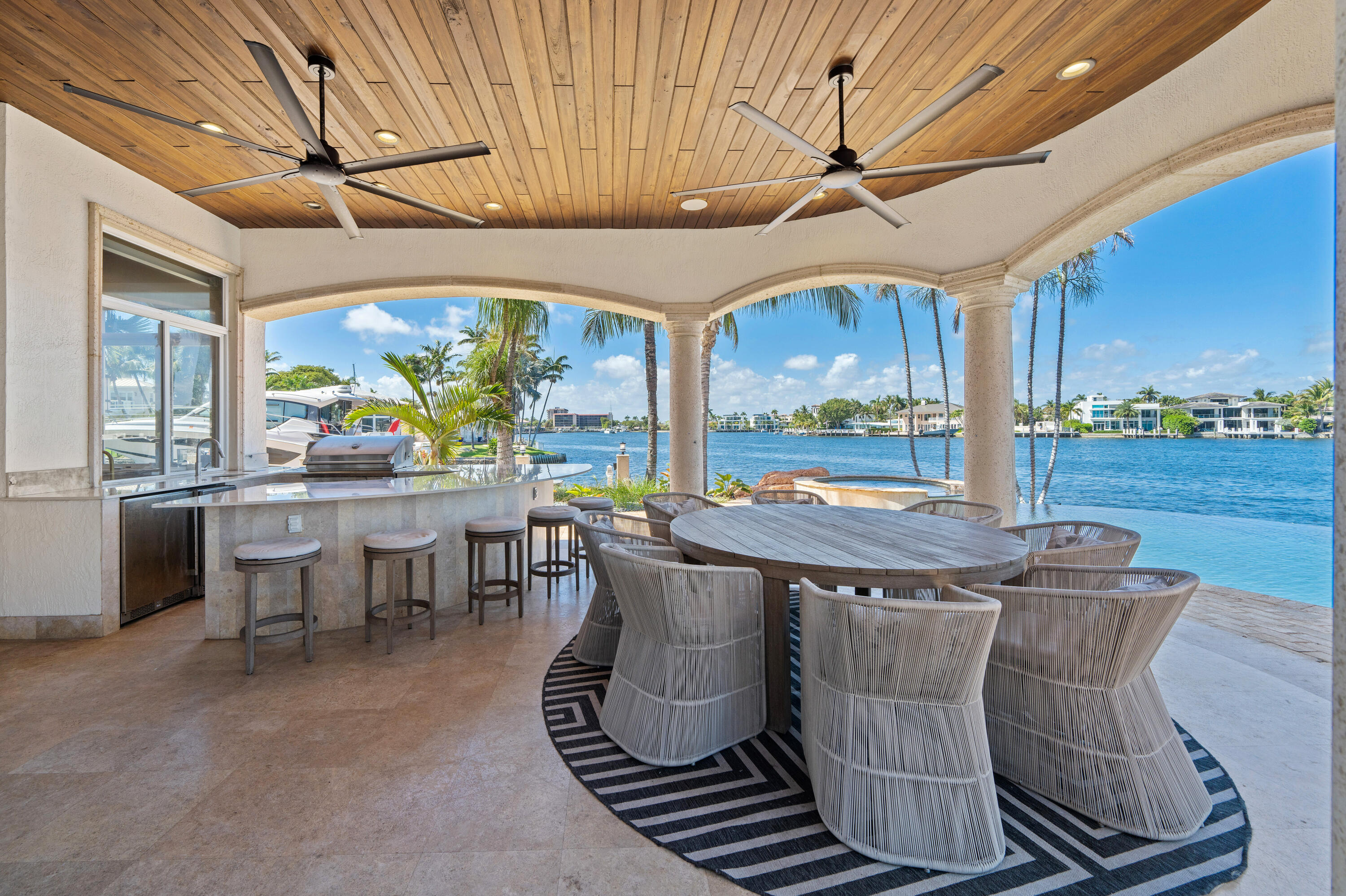 2593 SE 8th Pompano Beach, FL 33062