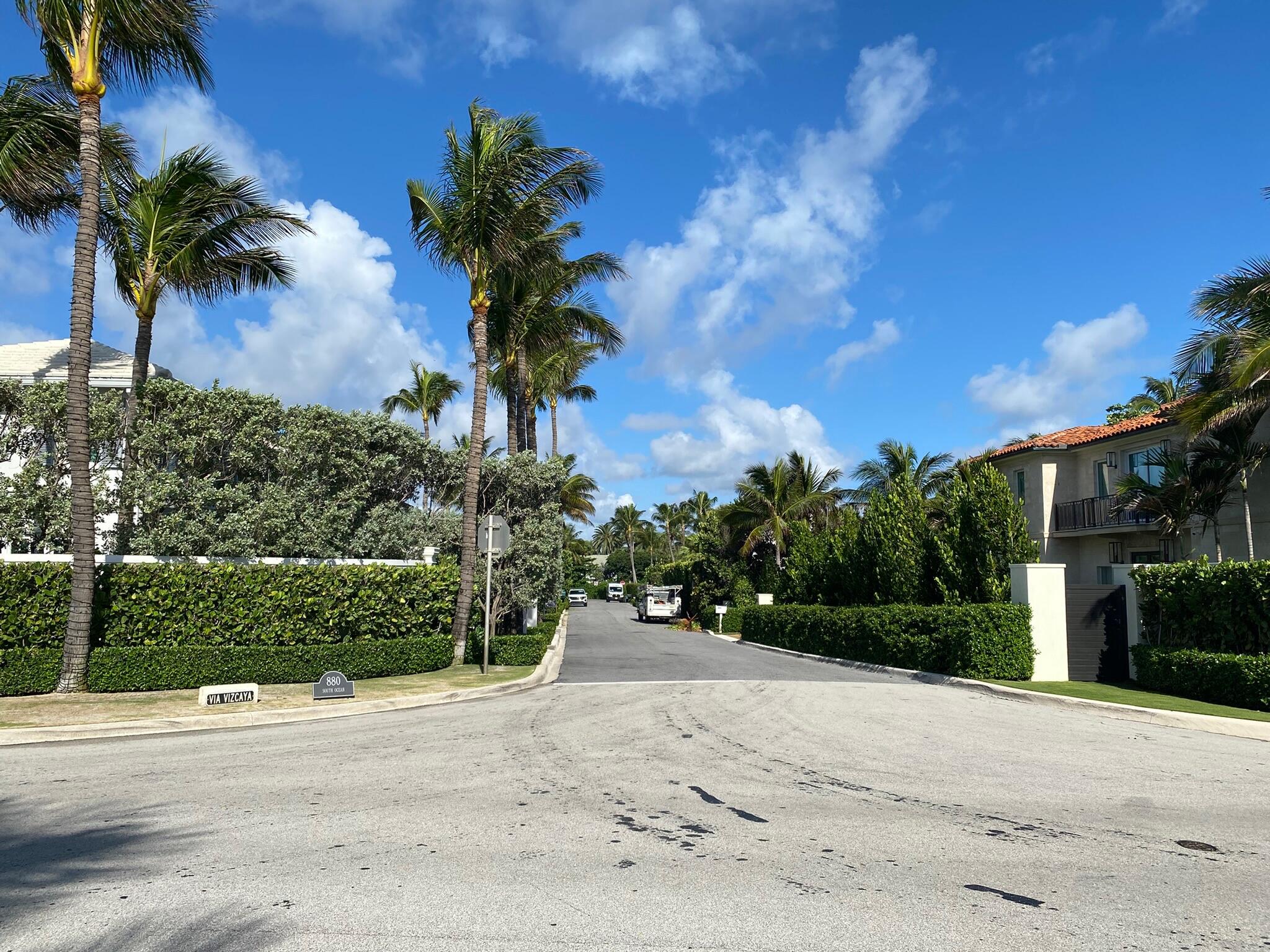 109 Via Vizcaya Palm Beach, FL 33480