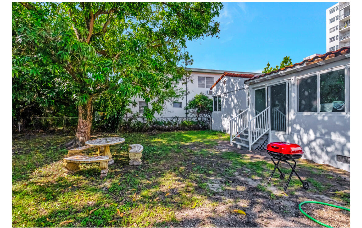 7825 Byron Miami Beach, FL 33141