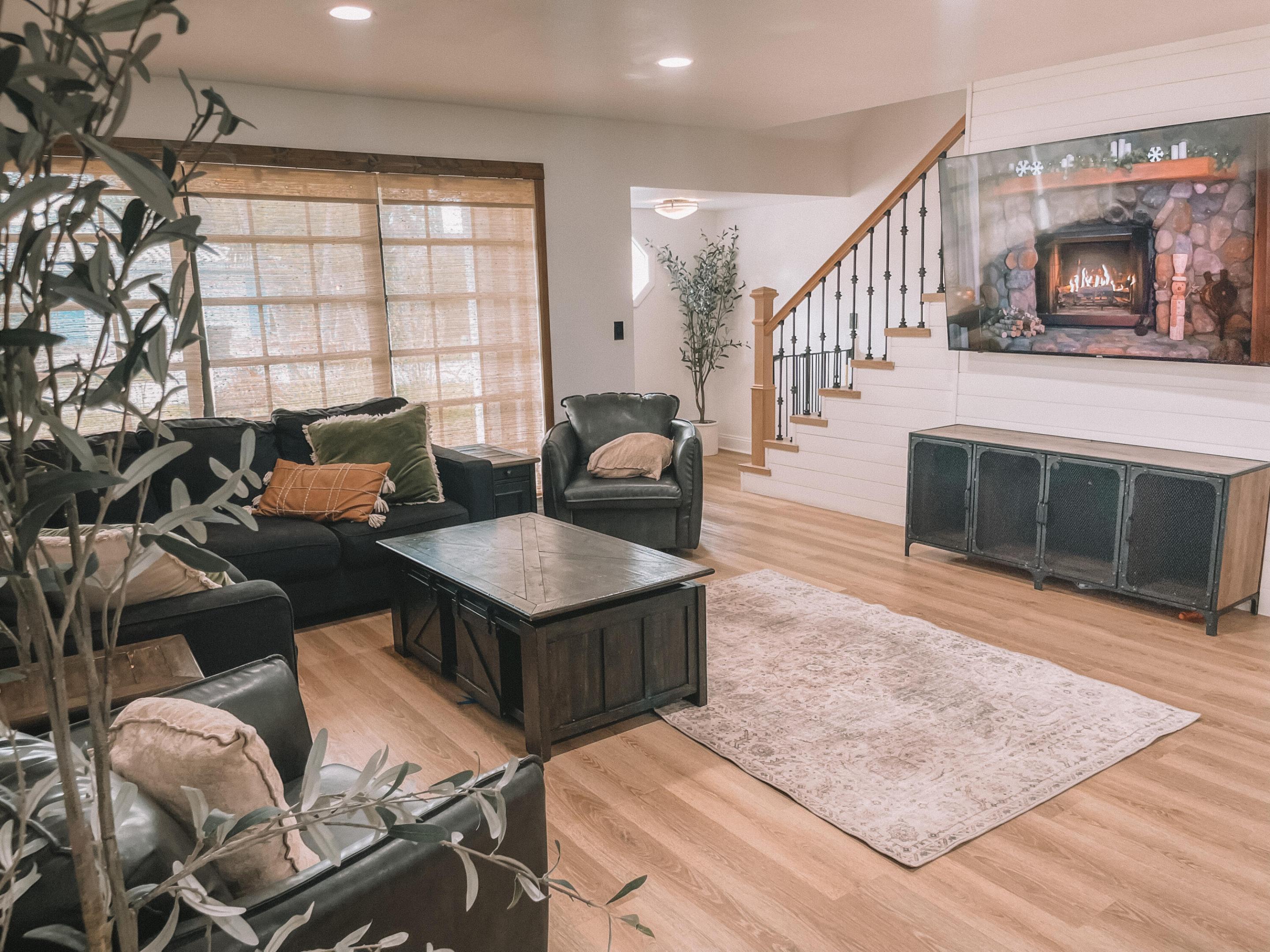 2171 NE 44th