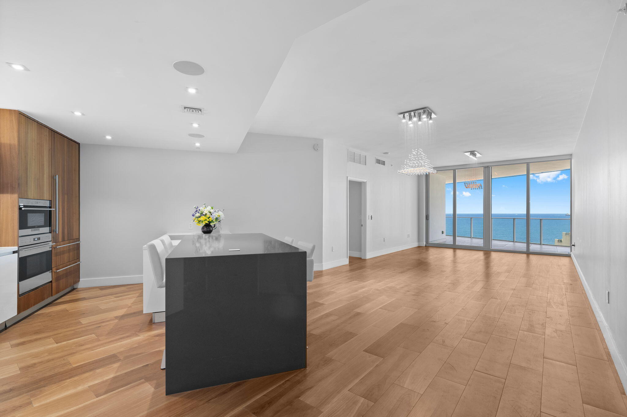 701 N Fort Lauderdale Bch #1103 Fort Lauderdale, FL 33304