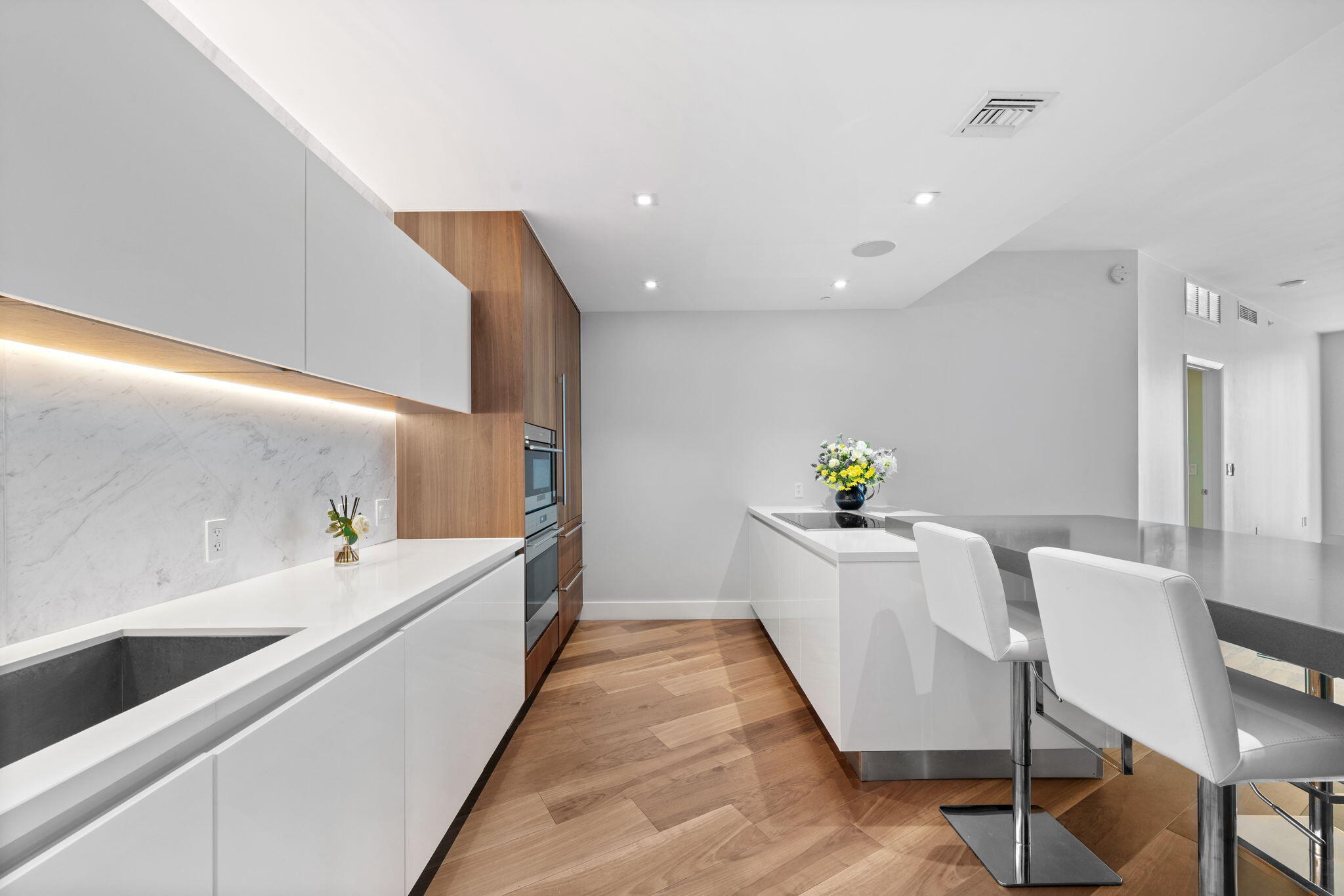 701 N Fort Lauderdale Bch #1103 Fort Lauderdale, FL 33304
