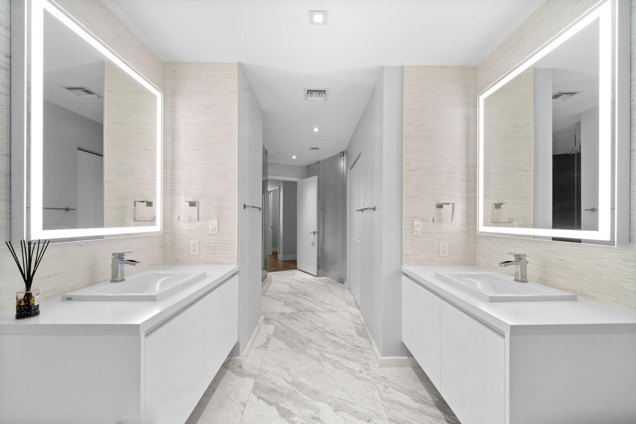 701 N Fort Lauderdale Bch #1103 Fort Lauderdale, FL 33304