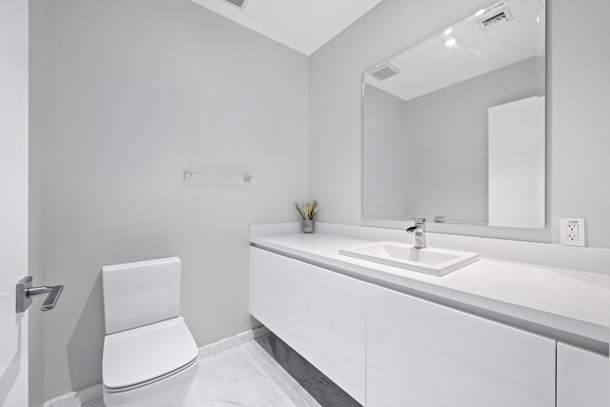 701 N Fort Lauderdale Bch #1103 Fort Lauderdale, FL 33304