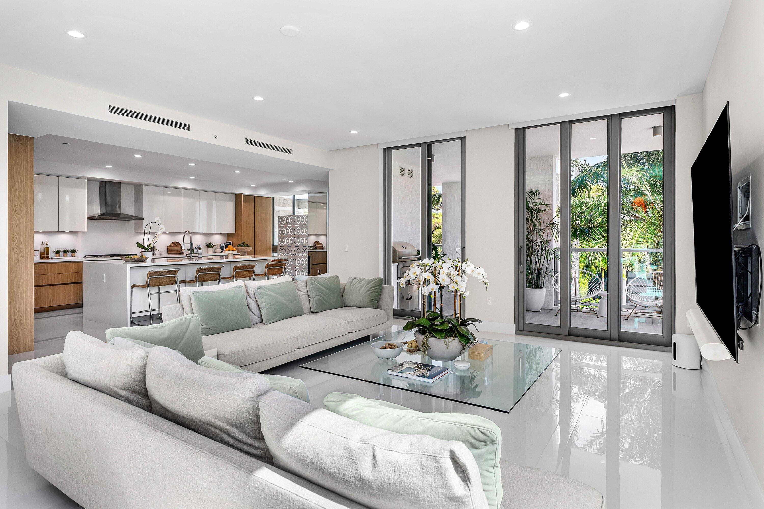 475 E Royal Palm #206
