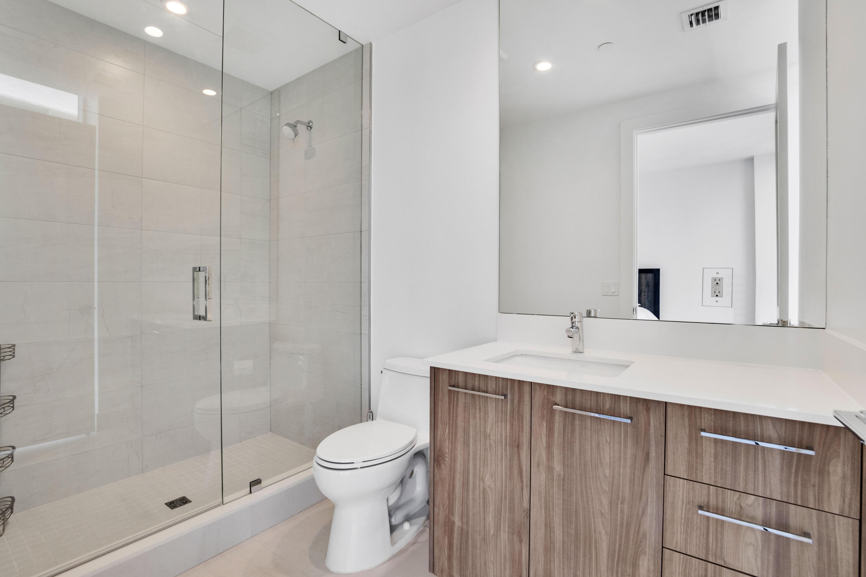 151 N Seabreeze Blvd #Unit 504 Fort Lauderdale, FL 33304