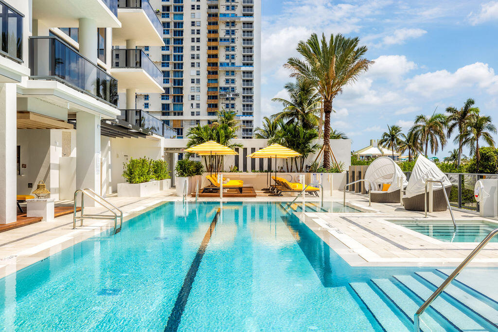 305 Briny #402 Pompano Beach, FL 33062