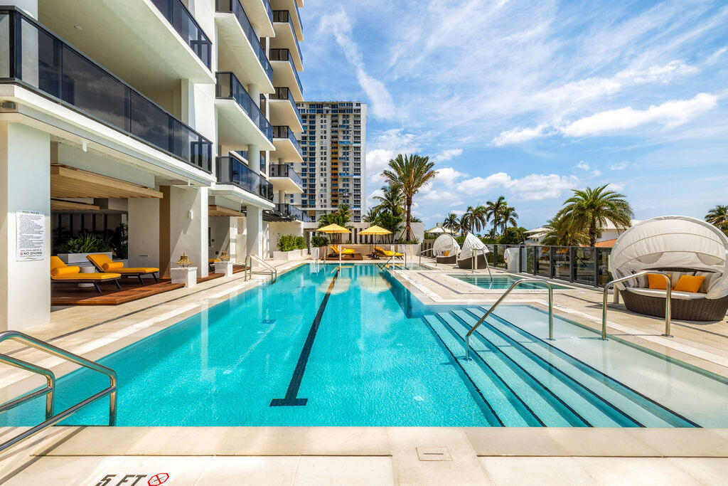 305 Briny #402 Pompano Beach, FL 33062