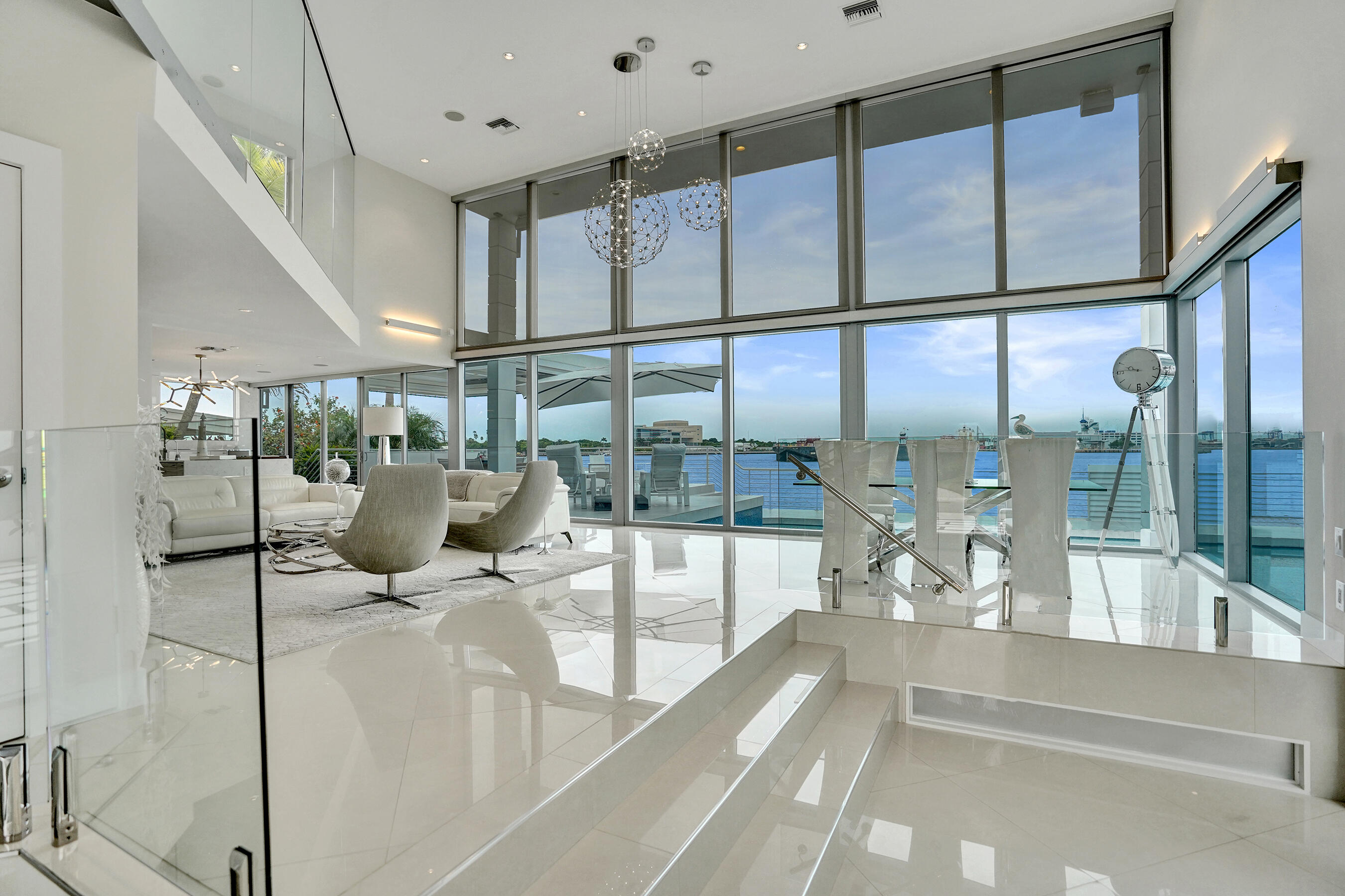 2200 SE 21st Fort Lauderdale, FL 33316